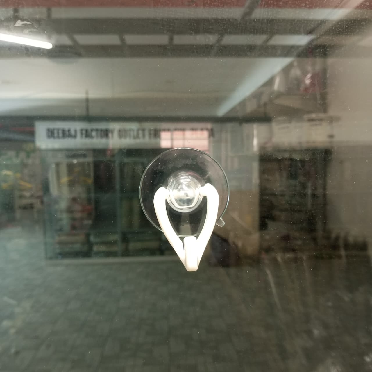 Single Hook with Suction