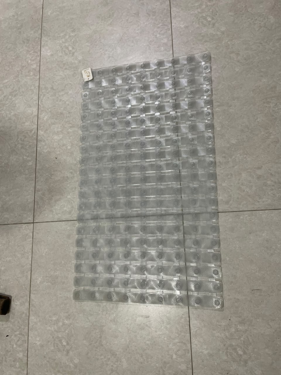 Shower Mat Non Slip Bath Mat With Suction for Tub and Shower Floor Mat, Machine Washable Bathtub Mat and Drain Holes, Soft Bathroom Accessories
