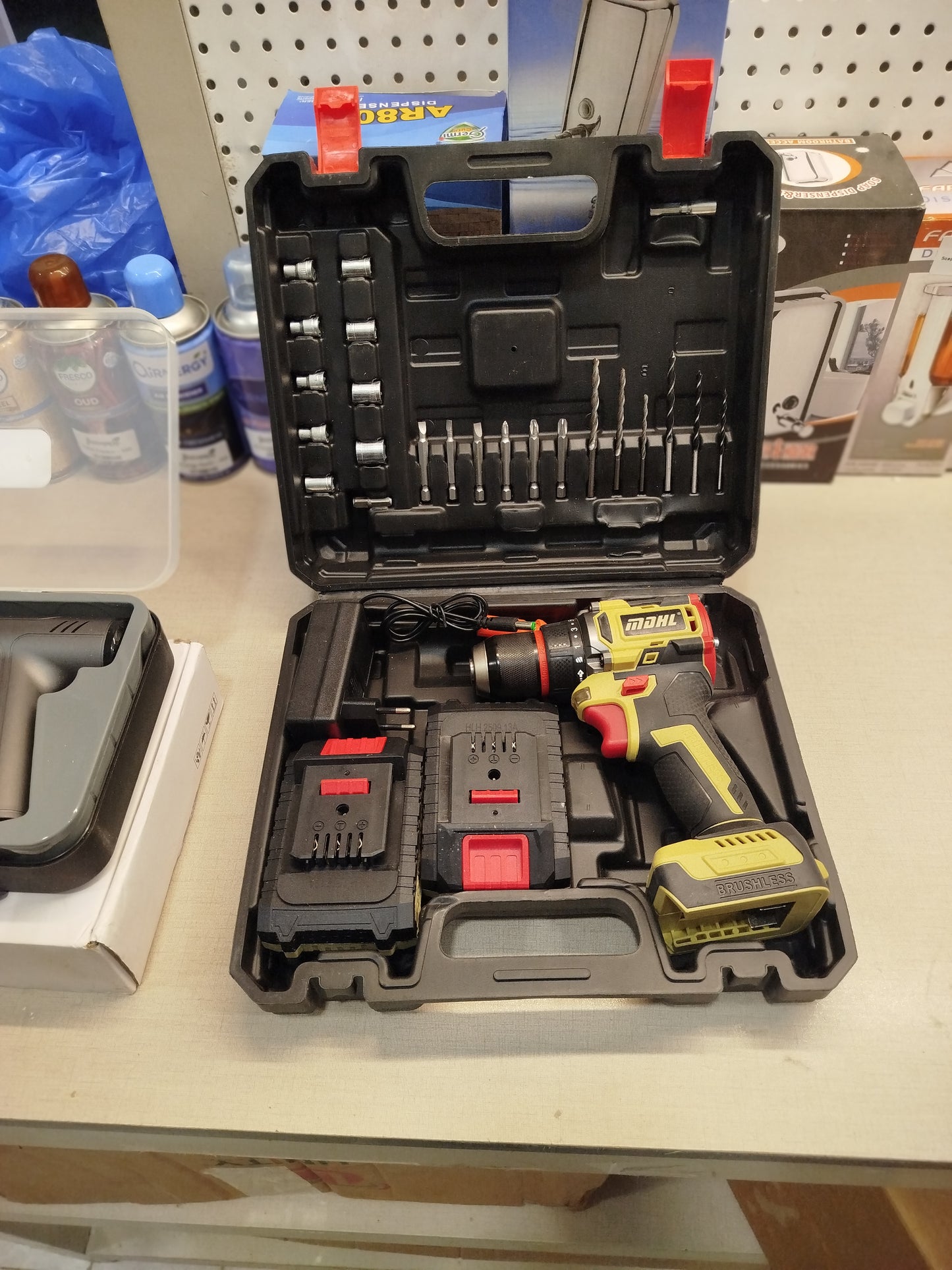 Cordless Drill Machine With 2 X Batteries & 29 Accessories