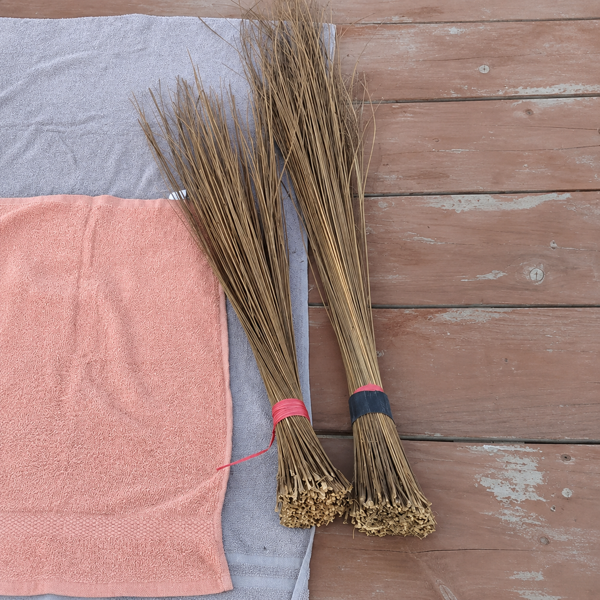 Broom Tinka Jhaaru – Heavy-Duty Cleaning Power

Designed exclusively for Jhaarupocha customers, the Broom Tinka Jhaaru is crafted for heavy-duty cleaning. Made with premium-quality Kodu fibers, this broom is perfect for sweeping carpets, garages, and outdoor areas. Its large 500 gm build ensures durability and long-lasting performance.

Features &amp; Benefits:

High-Quality Kodu &amp; Ceylon Fibers – Specially designed for effective dust and dirt removal.

Heavy-Duty 500 gm Build – Perfect for tough cleani